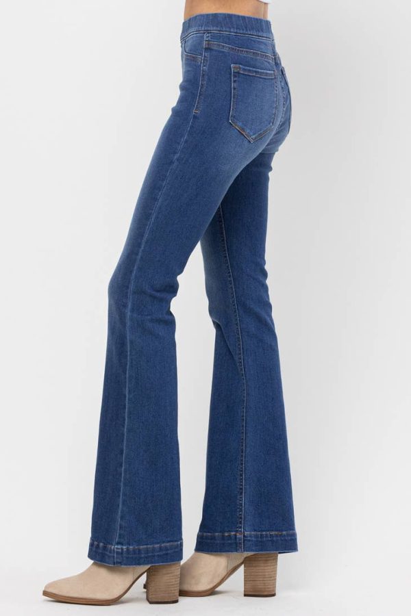 light blue mid rise pull on jeans