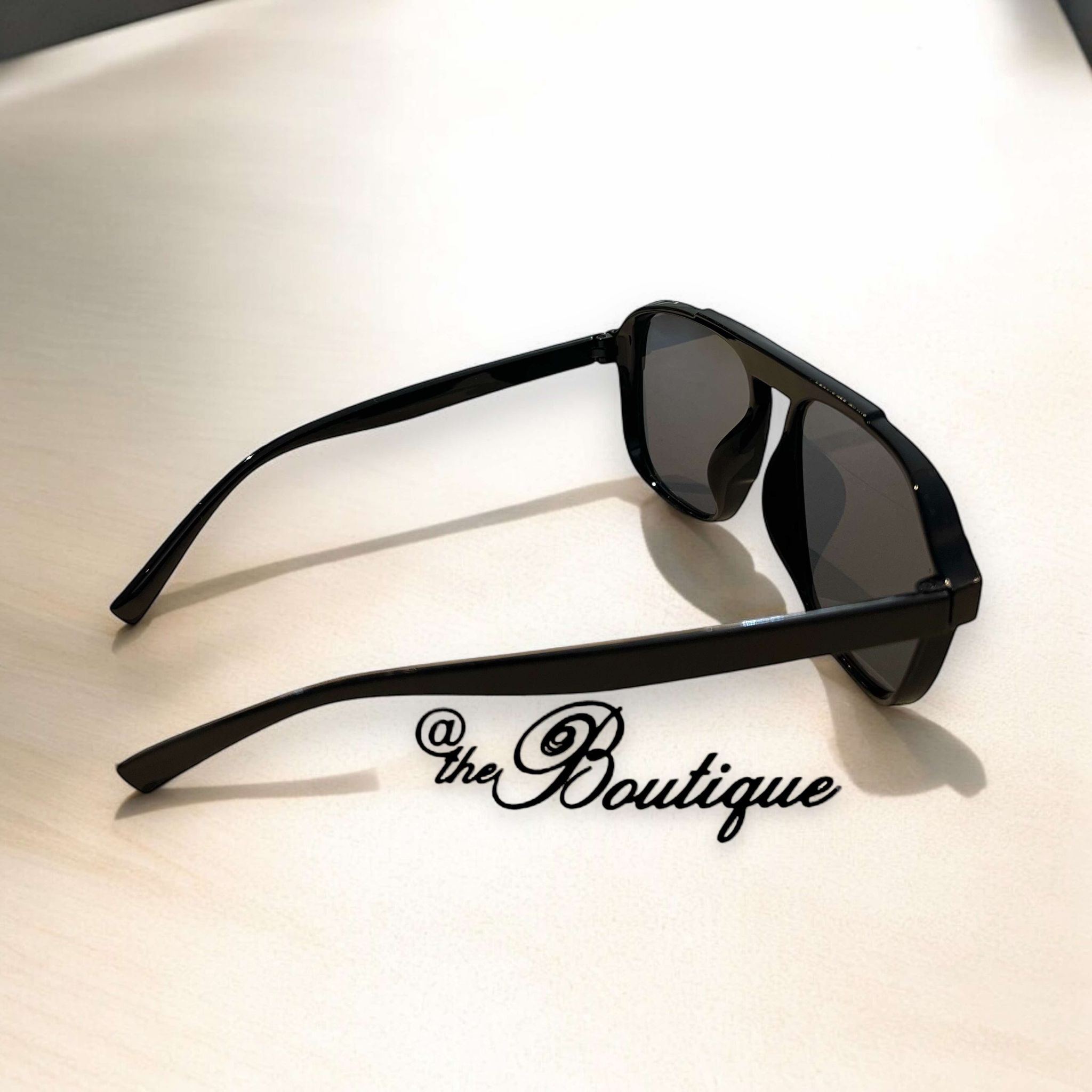 Black Aviators side