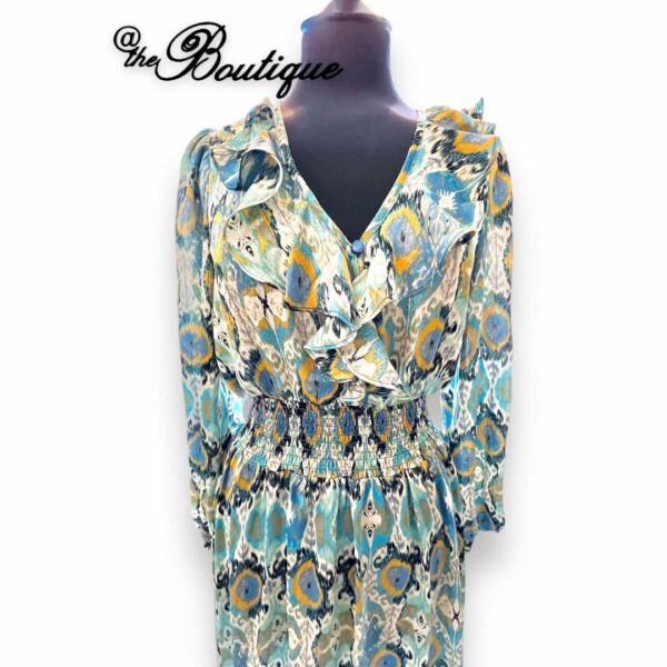 close up blue somebody someday ballad dressat the boutique