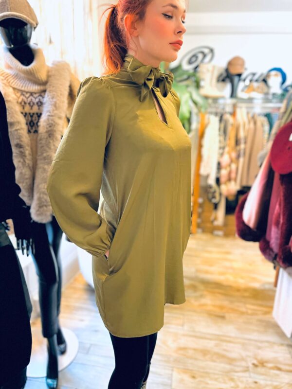 tinder dress mini in green traffic people
