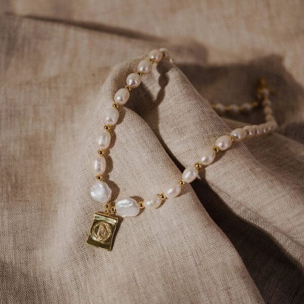 Pearl Pendant Necklace